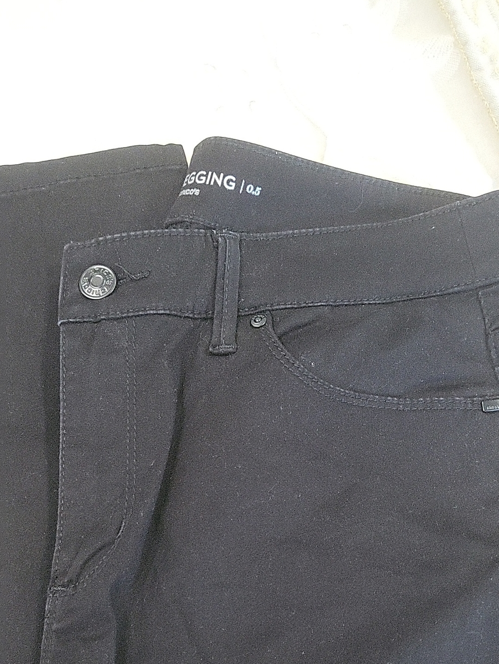 Chico's The Platinum Jegging Black Jegging Size 0.5 Like New